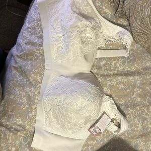 New white eyelet bra